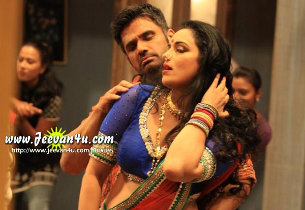 Sunil Shetty Swetha Menon hot pics